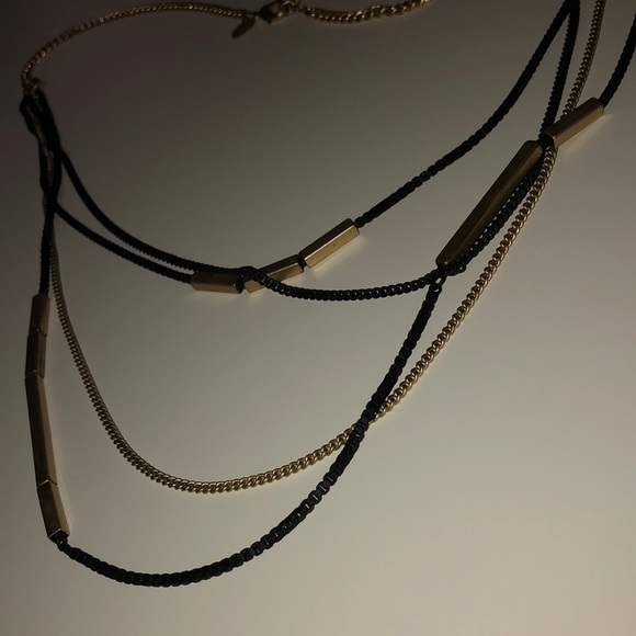 3/15$ 🖤 💛 Necklace - Picture 3 of 3